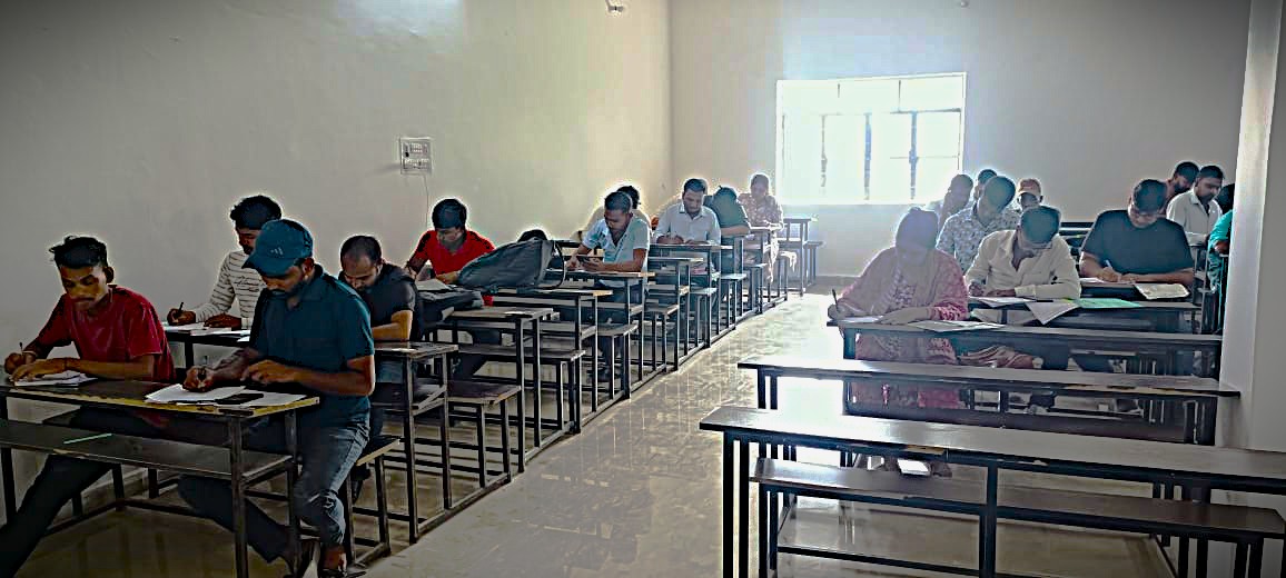 Student Anjali Mishra - B.Pharm