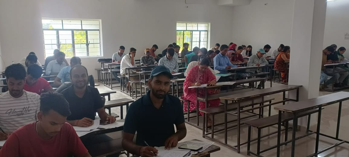 Student Anjali Mishra - B.Pharm