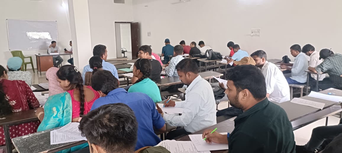 Student Anjali Mishra - B.Pharm